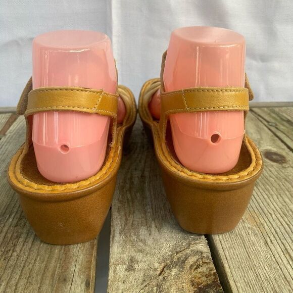 Naot Size 38 US 7 Women’s Yellow Leather Strappy Comfort Sandals Hook & Loop Str - Picture 4 of 8